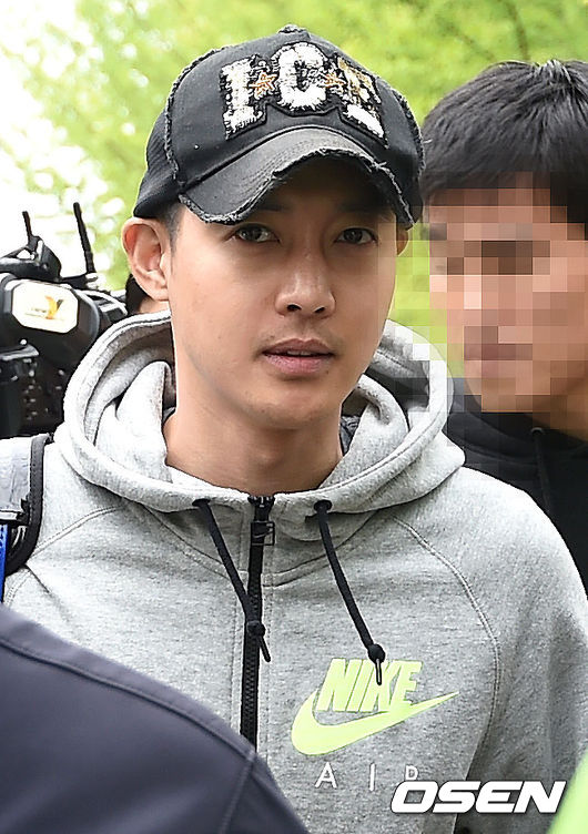 軍に入隊したキム ヒョンジュン リダ 見送りに出向いたヨン様の姿も K Pop 韓国ドラマ 韓流ドラマ 韓国芸能ならwowkorea 軍に入隊したキム ヒョンジュン リダ 見送りに出向いたヨン様の姿も K Pop 韓国ドラマ 韓流ドラマ 韓国芸能ならwowkorea