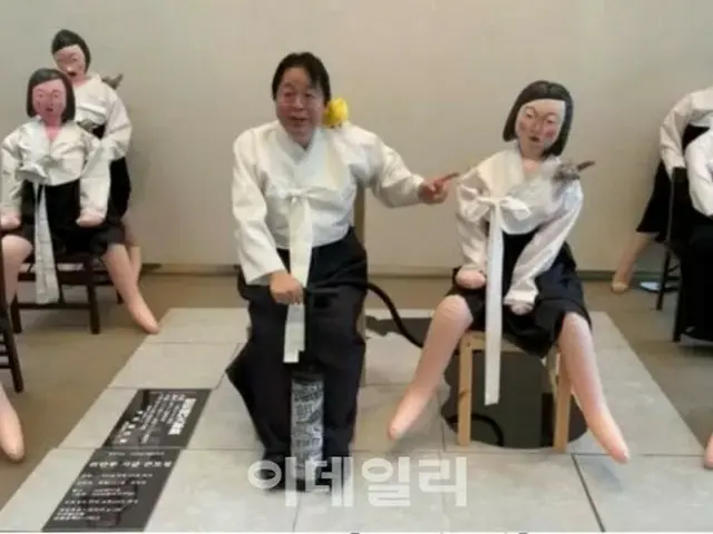 日本の政治団体、「少女像」の類似人形を作って冒涜…韓国外交部「非常に遺憾」=韓国(画像提供:wowkorea)